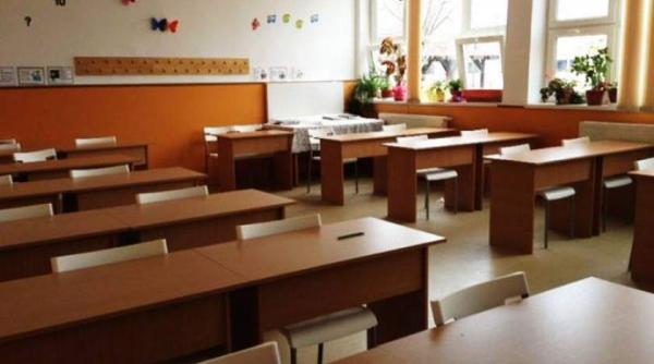 momente de panica la o scoala din prahova mai multi elevi s au intoxicat si au lesinat in clasa