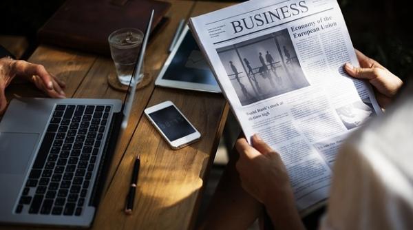 blackstone vrea sa preia o participatie majoritara la o divizie importanta a thomson reuters