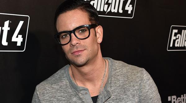 actorul mark salling cunoscut din serialul glee a fost gasit spanzurat