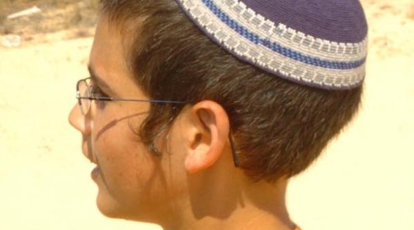 atac antisemit asupra unui baiat de 8 ani