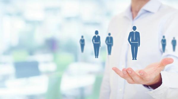 perceptii asupra evolutiei romaniei in ultimii 10 ani 8 din 10 participanti considera ca romania a evoluat pozitiv in ultimii zece ani datorita ue