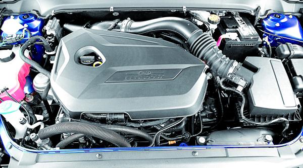 pericol de incendiu sub capota