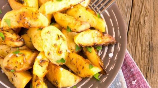 reteta zilei cartofi la cuptor cu mirodenii