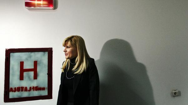 elena udrea exmatriculata de la facultatea de teologie ortodoxa a universitatii babes bolyai