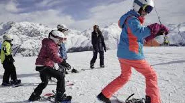 copii sunt asteptati la kids snow fest sambata pe partia clabucet din predeal