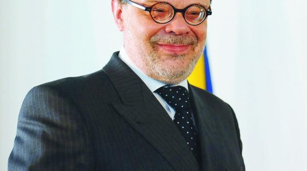 daniel barbu din viata publica romaneasca lipseste aproape cu desavarsire caracterul