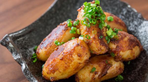 cartofi cu sos de legume reteta pentru postul pastelui