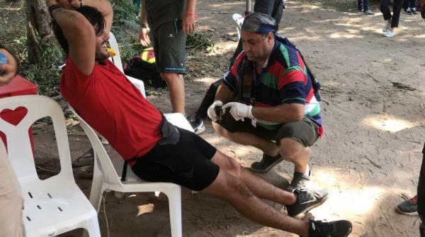 liviu varciu si vica blochina cu picioarele julite pana la sange la asia express cel mai dur reality show