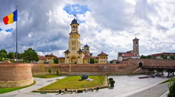 sunt roman si vreau sa fiu pe 1 decembrie la alba iulia