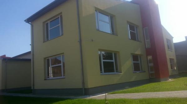 arad tavanul dintr o gradinita inaugurata in urma cu doua zile s a prabusit