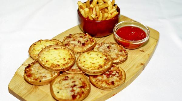 reteta zilei banuti de cartofi stil pizza