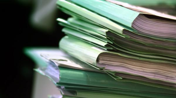 firma vanduta unui suspect de furt