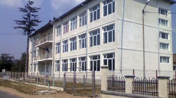 sistemul de incalzire geotermala de la scoala ocnita considerat inovativ va fi inchis se vor repara sobele