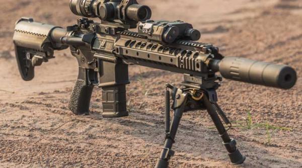 cine este producatorul armei cu care a fost comis masacrul din florida