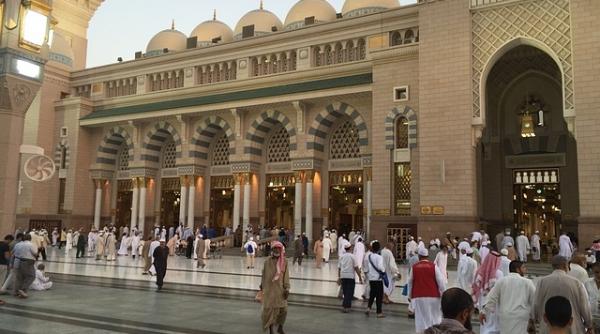 femeile saudite vor putea sa si deschida propriile afaceri