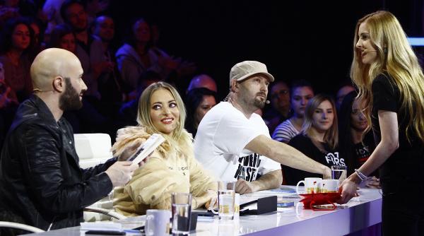 mihai bendeac rasfatat cu o multime de cadouri la auditiile iumor