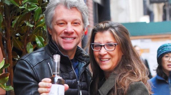 jon bon jovi isi lanseaza propriul brand de vinuri