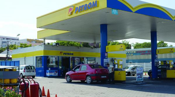 omv petrom profit net de aproape 2 5 miliarde de lei