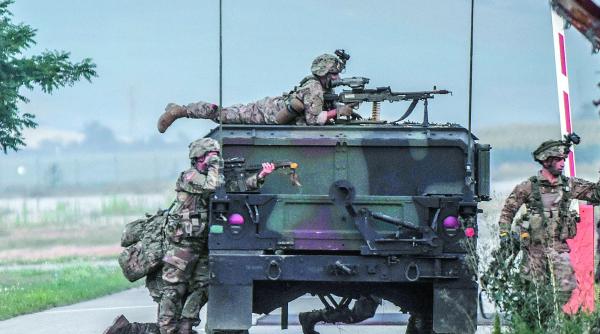 top 50 de romani care au impuscat miliardul us army