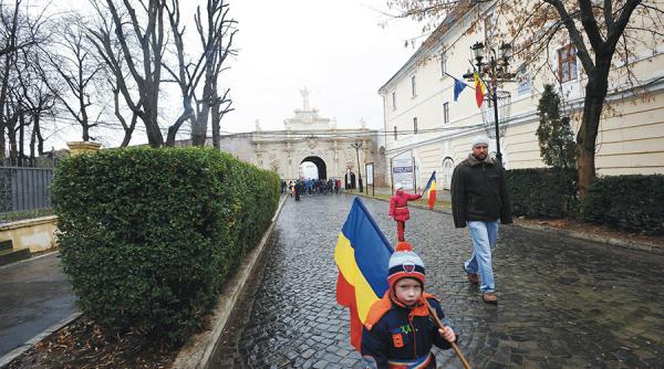desteptarea patriotilor politicieni infocati in anul centenarului