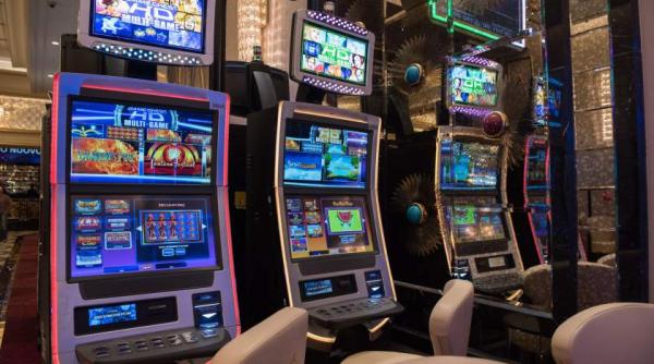 doi tineri din vaslui au primit o pedeapsa crunta pentru ca au ucis un batran pentru a face rost de bani de pacanele