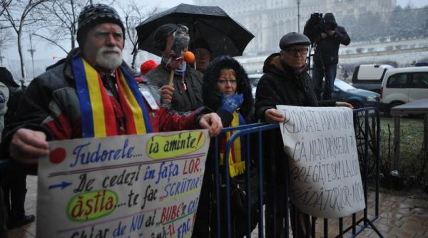 mesaj din strada de cedezi in fata lor astia te fac scriitor