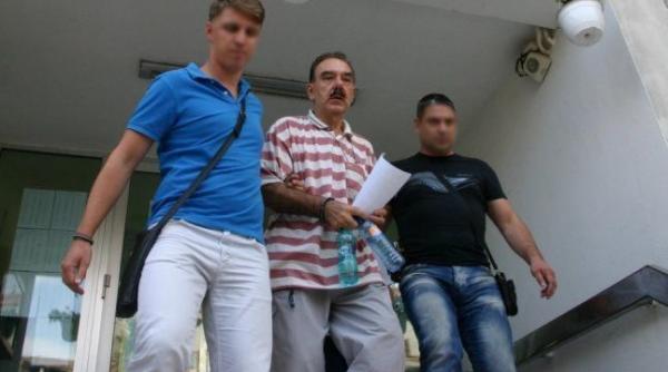 asistentul medical acuzat ca a violat zeci de paciente condamnat la 8 ani de inchisoare