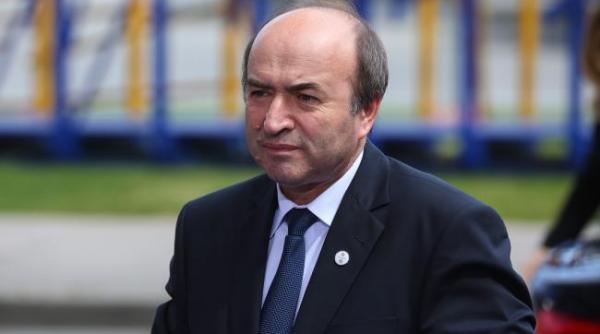 tudorel toader anunta pe facebook despre intalnirea cu echipa grupului de state impotriva coruptiei greco