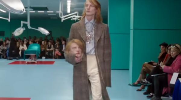 video prezentare de moda bizara a casei gucci capete si serpi vii in loc de posete