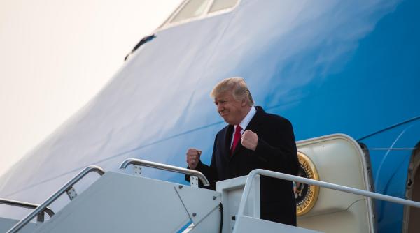 casa alba anunta un acord informal cu boeing pentru schimbare avionului prezidential