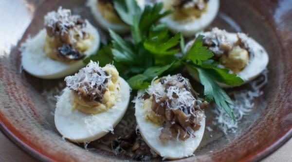 oua umplute cu ciuperci reteta pentru zilele dochiei