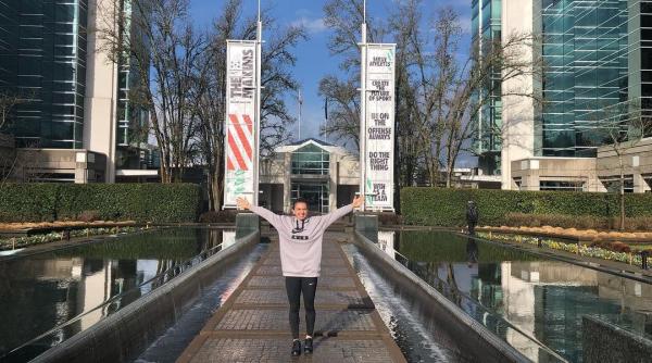 video simona halep a jucat tenis de masa la sediul central al nike