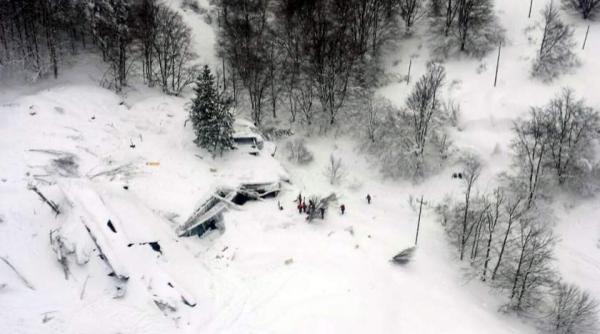 femeia surprinsa de avalansa in cheile tisitei a fost gasita