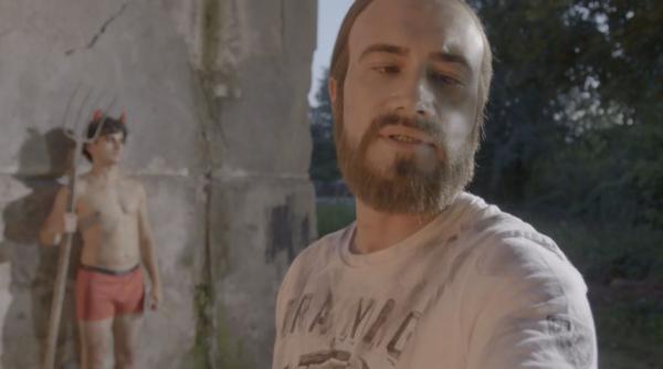 spaima fitelor andrei versace ajunge in culmea desfraului