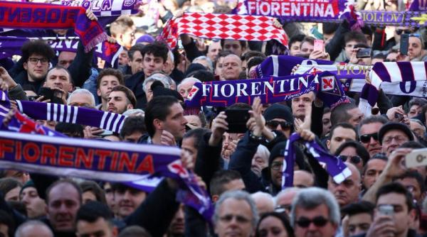 capitanul echipei fiorentina davide astori a fost condus pe ultimul drum