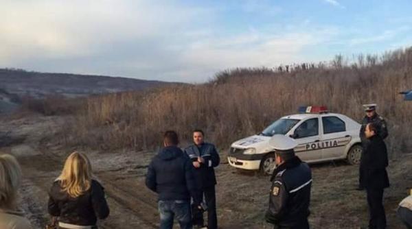 descoperire macabra langa urlati corpul unui barbat devorat de caini a fost gasit pe un camp