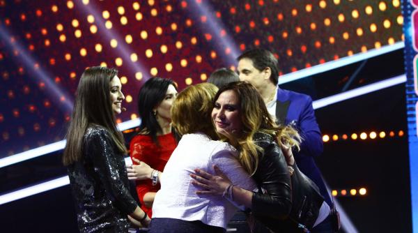 o antrenoare de dans impreuna cu mama si bunica ei au castigat 18 250 de lei la guess my age ghiceste varsta