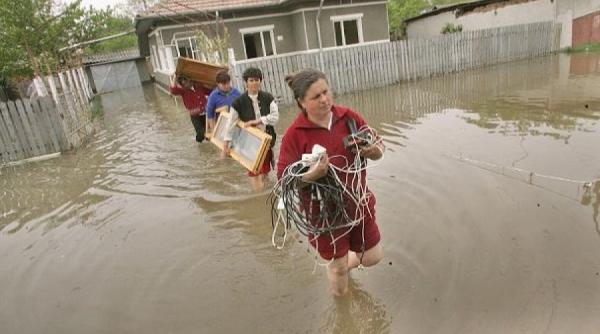 situatii de urgenta cum sa ne protejam in caz de inundatie cutremur sau incendiu