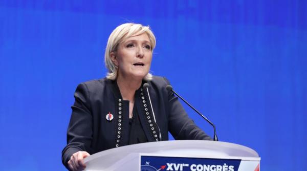 franta marine le pen realeasa presedinte al frontului national