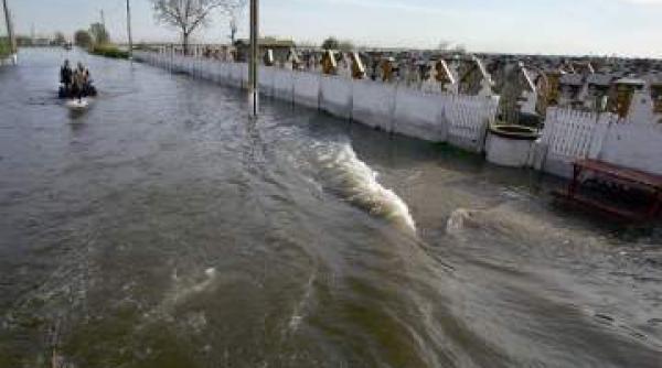 clipe de cosmar in centrul si sudul tarii din cauza inundatiilor hidrologii au prelungit in aceasta dimineata codul rosu
