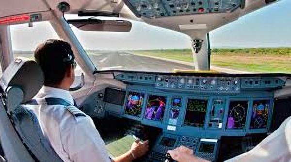 wizz air lanseaza programul pilot academy in romania