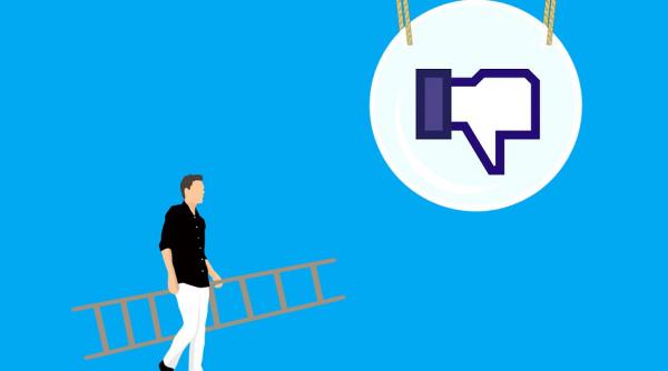 actiunile facebook in scadere cu peste 7 dupa scandalul cambridge analytica