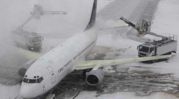 haos pe aeroportul henri coanda 30 de curse aeriene au intarzieri de peste 30 de minute