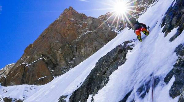 alex gavan vrea sa escaladeze doua varfuri de 8 000 m din himalaya fara oxigen suplimentar