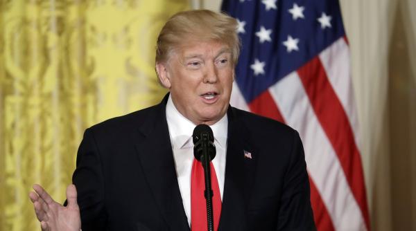 presedintele donald trump discuta cu printul mostenitor al arabiei saudite despre investitii de sute de miliarde de dolari