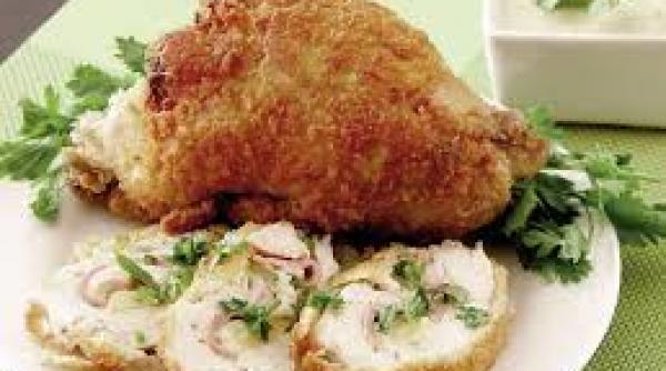 reteta zilei piept de pui umplut cu branza de capra