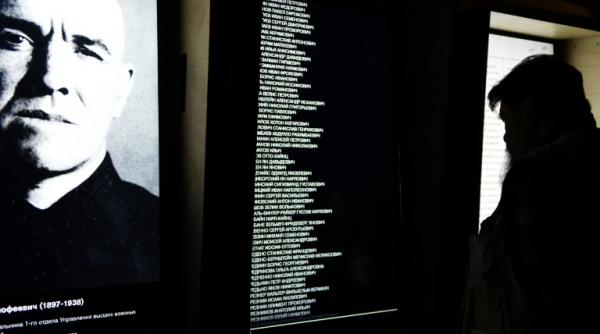 rusia a scris despre gulag si a primit noua ani de lagar