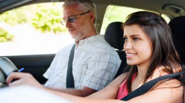 ce capcane sa eviti atunci cand te inscrii la o scoala de soferi