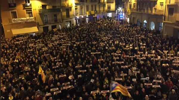 manifestatii in catalonia dupa incarcerea a cinci lideri separatisti