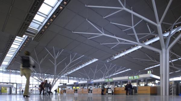 un pilot beat a fost arestat pe aeroportul din stuttgart